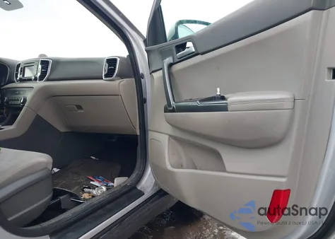 2017 Kia Sportage Lx z USA, uszkodzony, nr VIN KNDPMCAC0H7288831